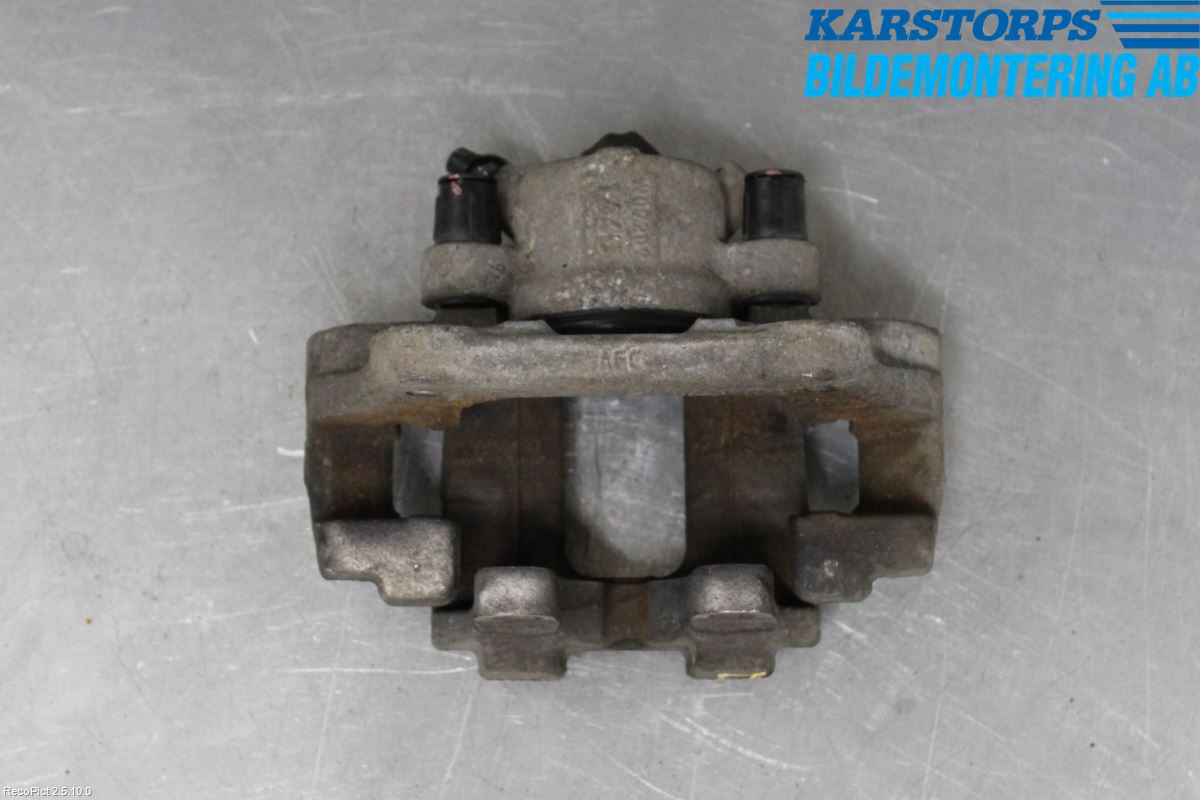 BMW 3 F30/F31/F80 12-19 Bromsok Fram Höger