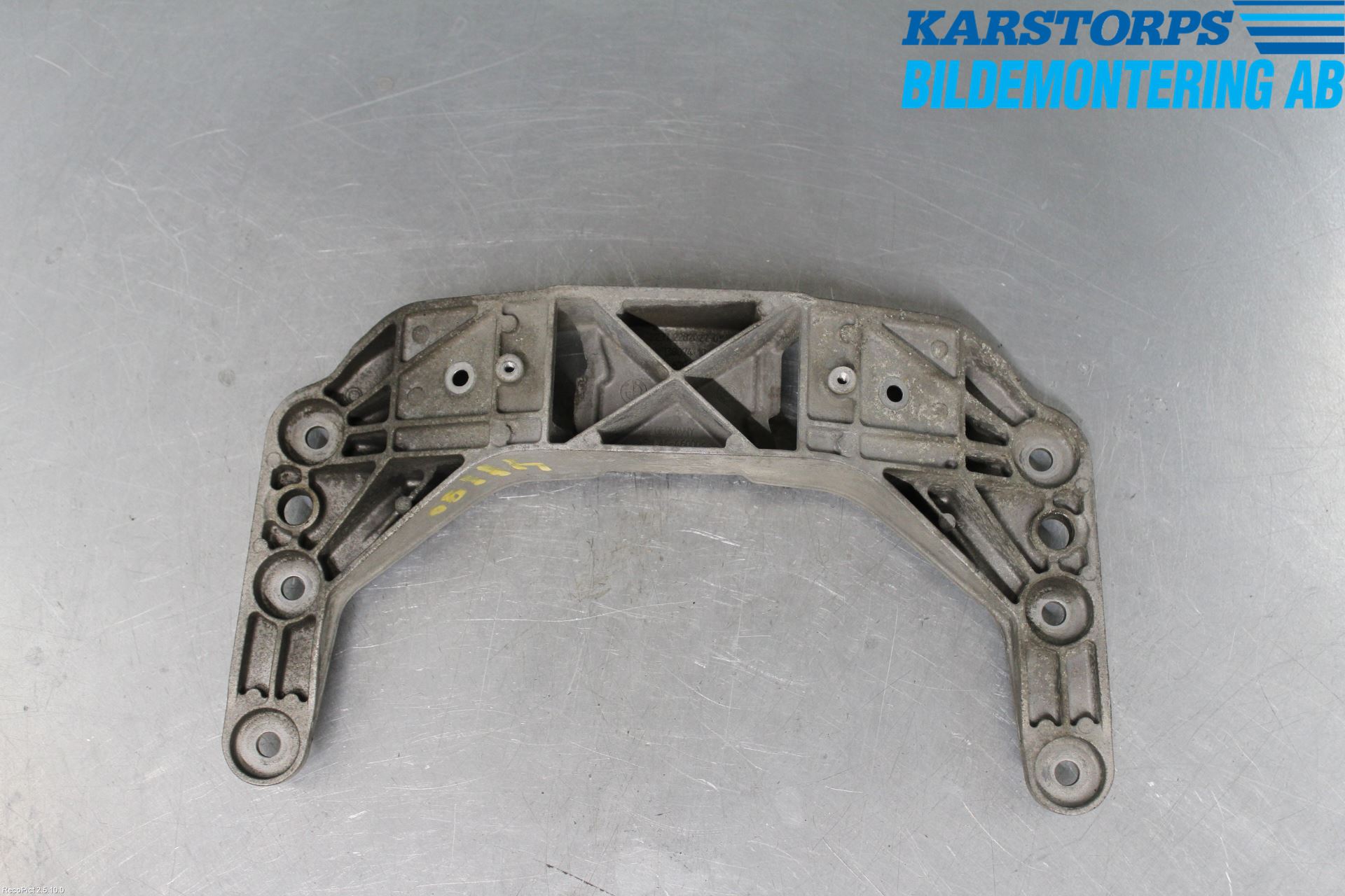 BMW 5 E60/61 Sed/Tou 02-10 Växellådsbalk