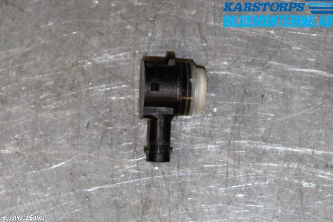 Mercedes-Benz MB CLA-KLASS (C117/X117) 13-19 Parkeringshjälp Frontsensor
