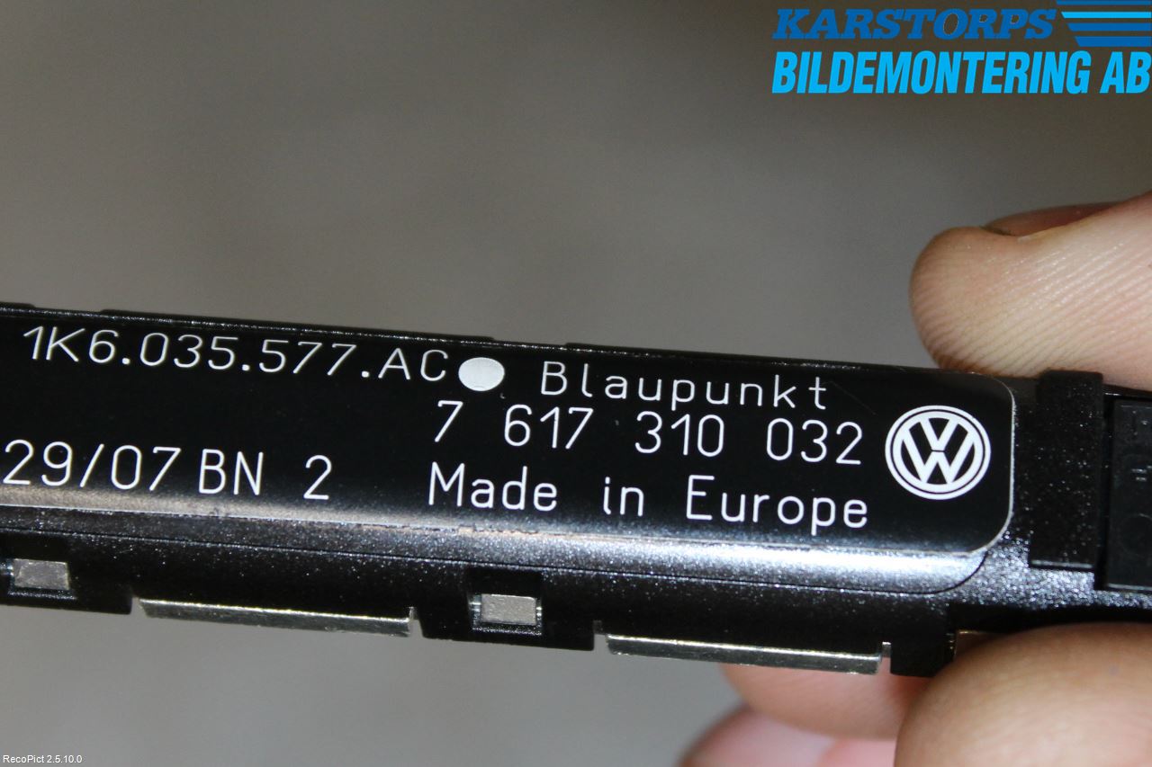Volkswagen VW GOLF V 04-09 Antennförstärkare