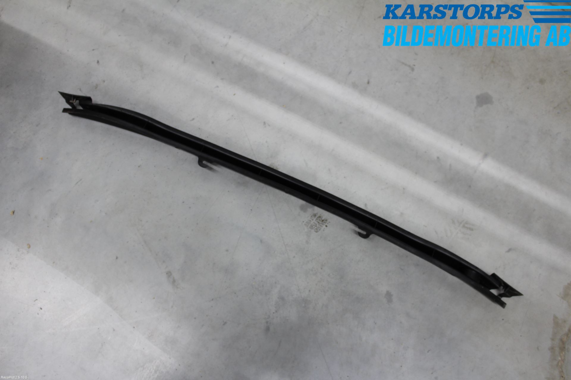 Volvo V70 08-13 Stötfsidostycke Mellanlägg