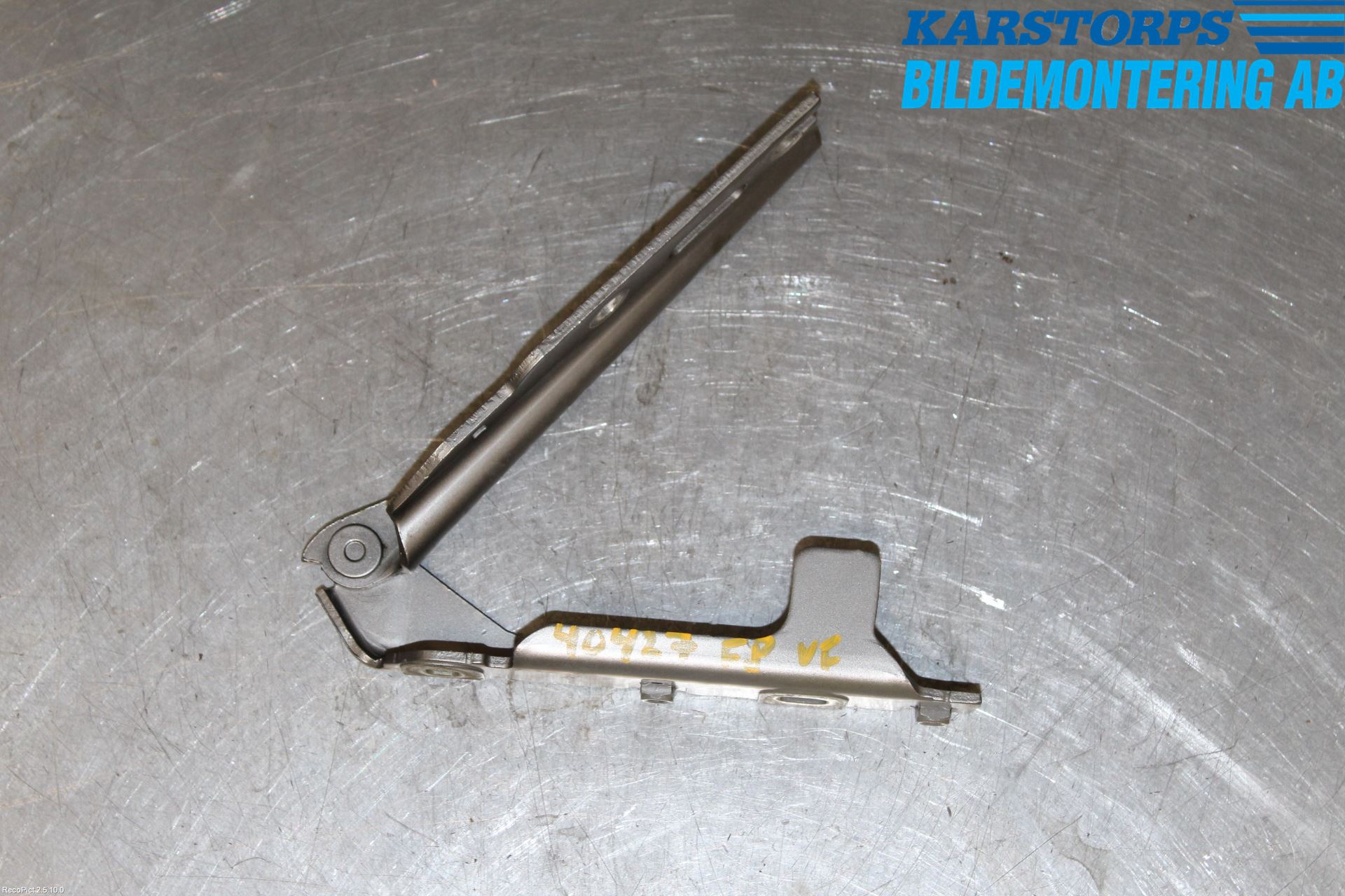 Saab 9-3 VER 2 Huvgångjärn