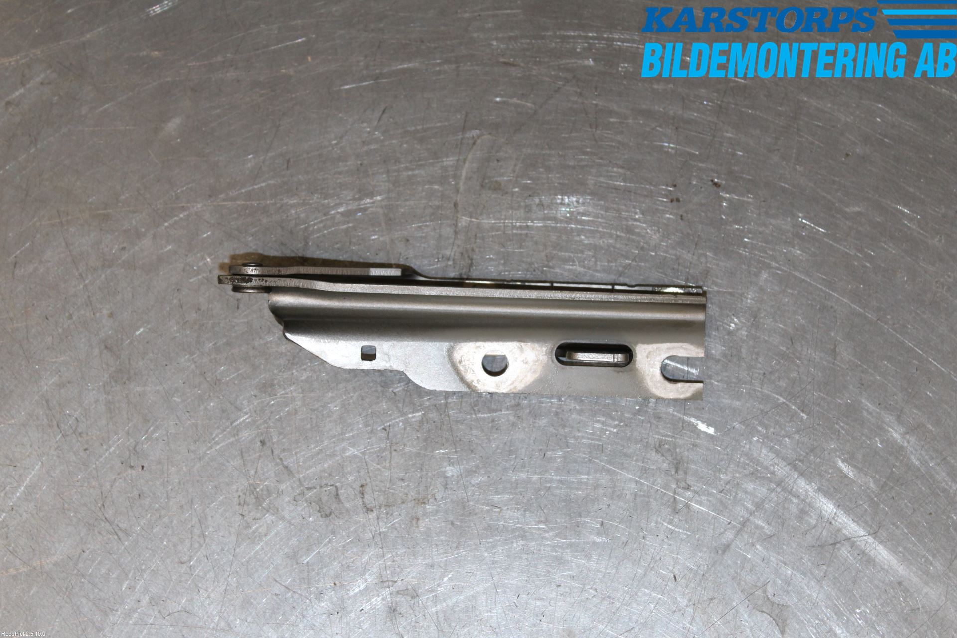 Saab 9-3 VER 2 Huvgångjärn