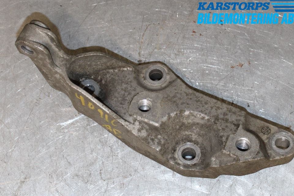 Volvo V70 08-13 Motorfäste