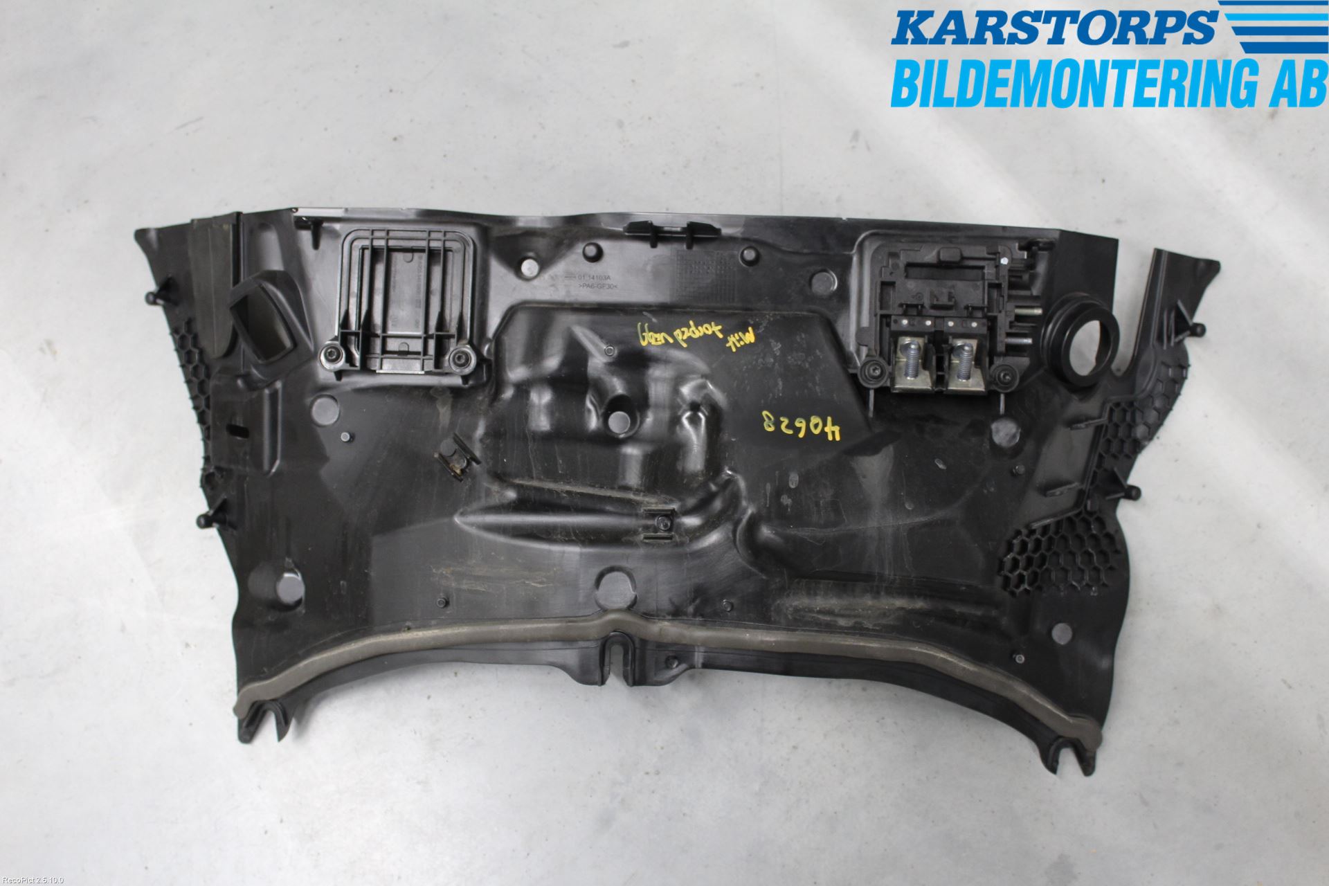 Mercedes-Benz MB C-KLASS (W205) 14-21 Torpedplåt-Torpedplast