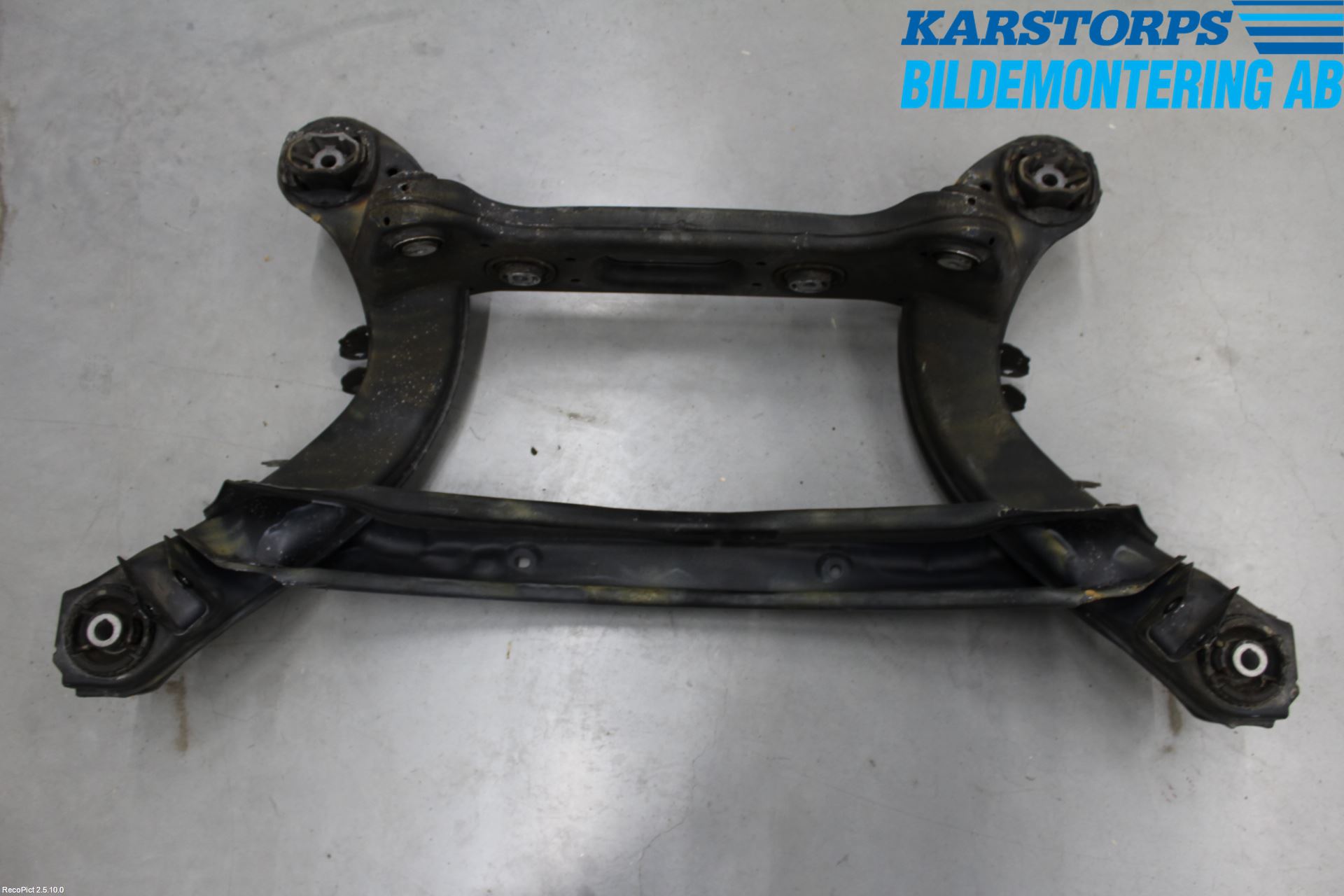 Mercedes-Benz MB C-KLASS (W205) 14-21 Bakaxelbalk