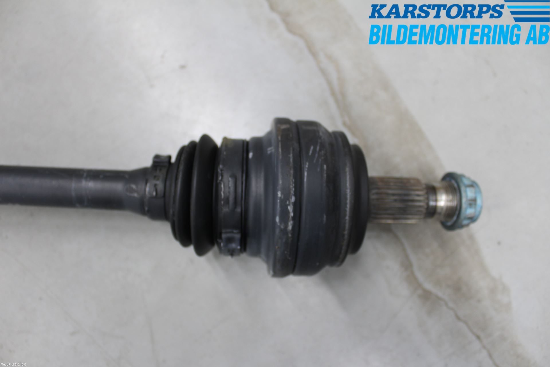 Mercedes-Benz MB C-KLASS (W205) 14-21 Drivaxel Bak Vänster