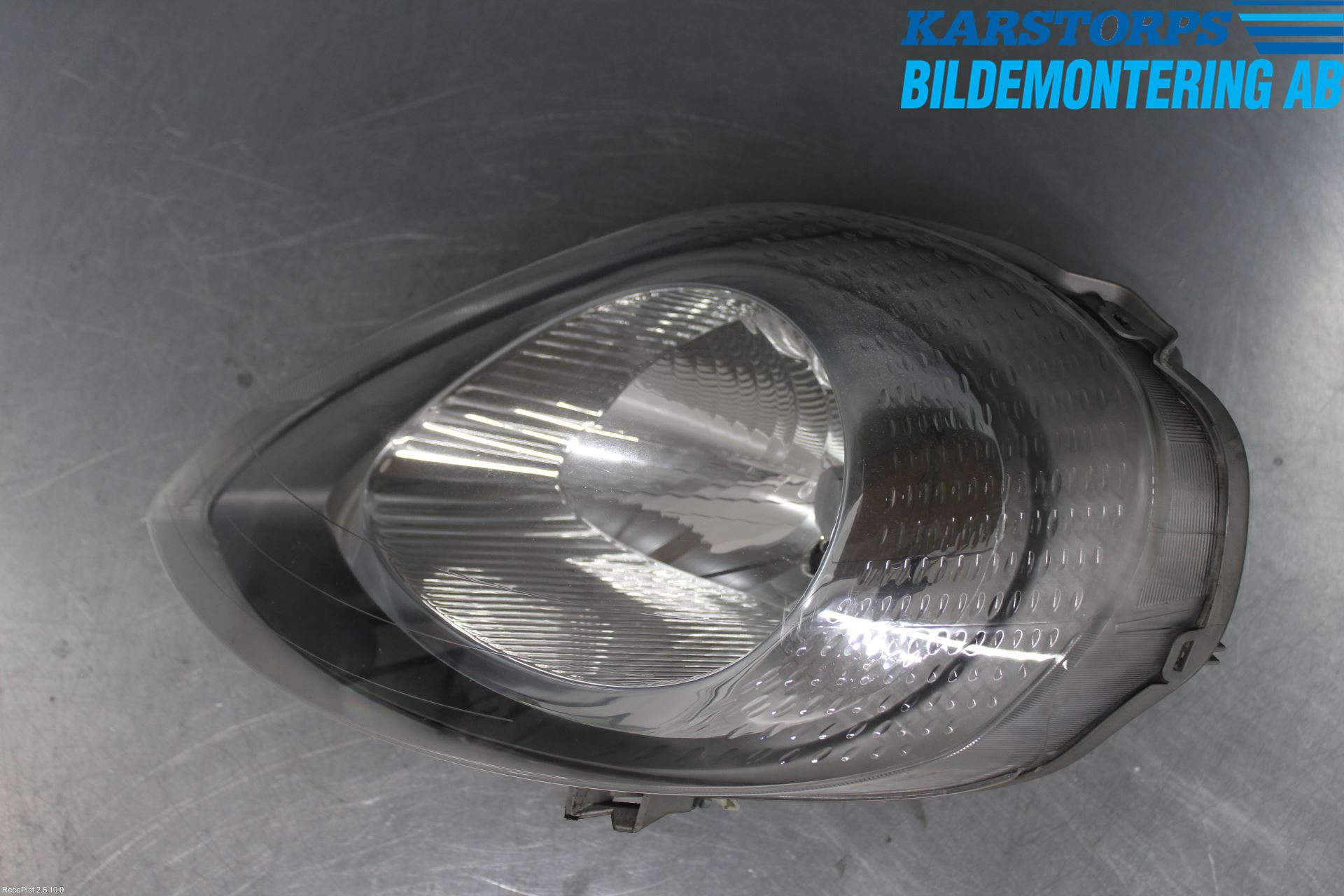 Renault TRAFIC   02-14 Strålkastare Vänster