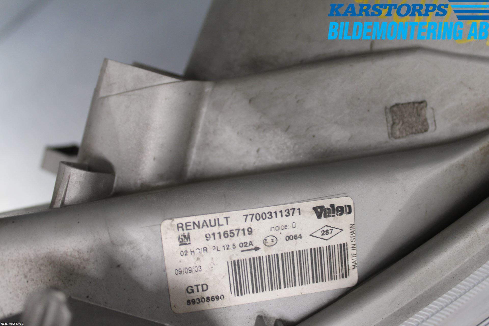 Renault TRAFIC   02-14 Strålkastare Vänster