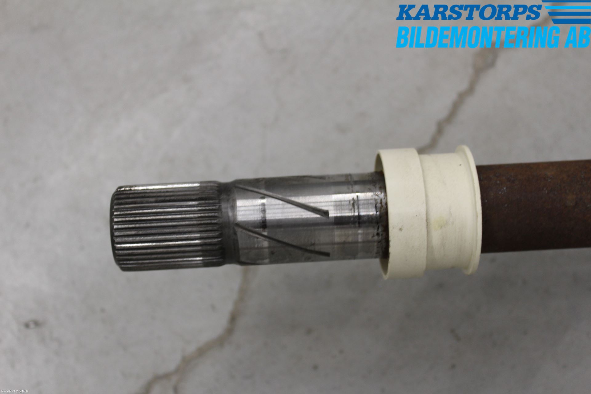 Renault TRAFIC   02-14 Drivaxel Fram Höger