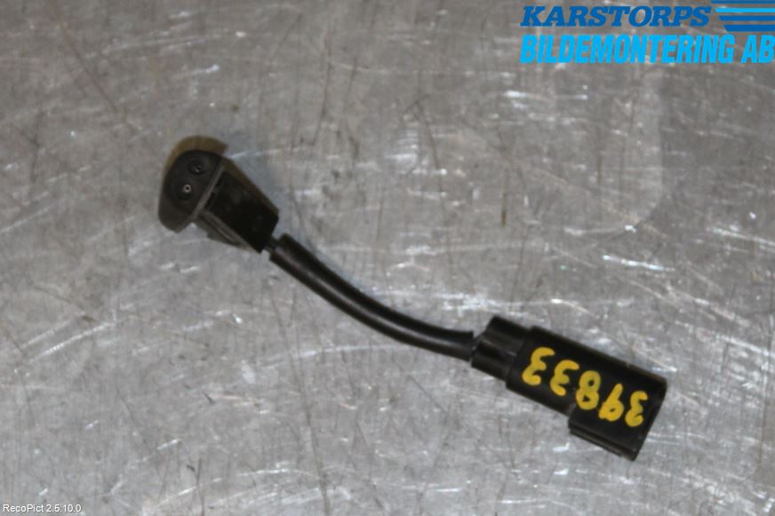 Ford FOCUS     04-07 Spolarmunstycke Rutor