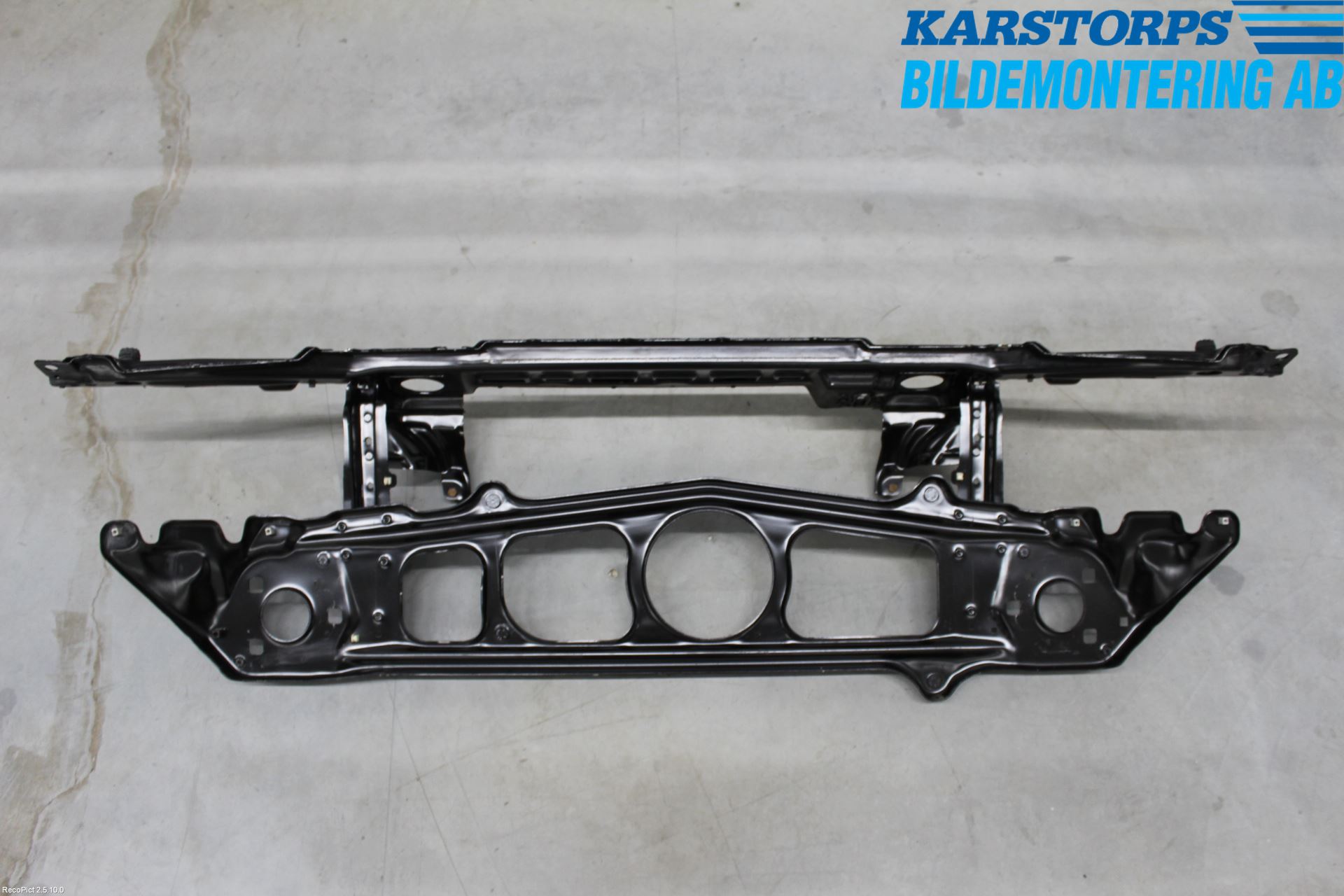 BMW 5 E39 95-04 Front Huvlåsplåt-Balk