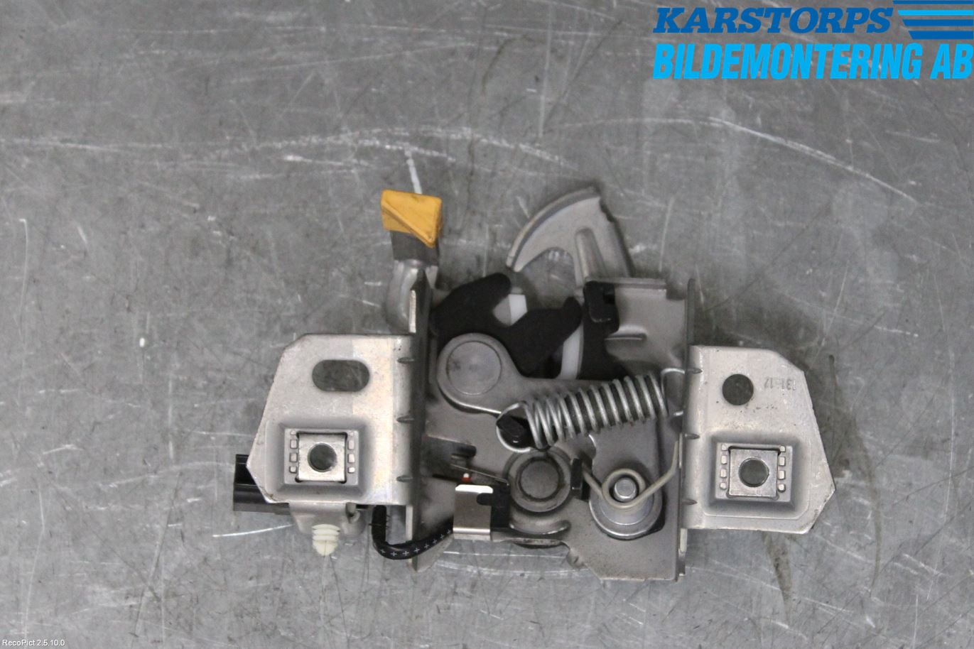 Volvo C30 10-13 Huvlås