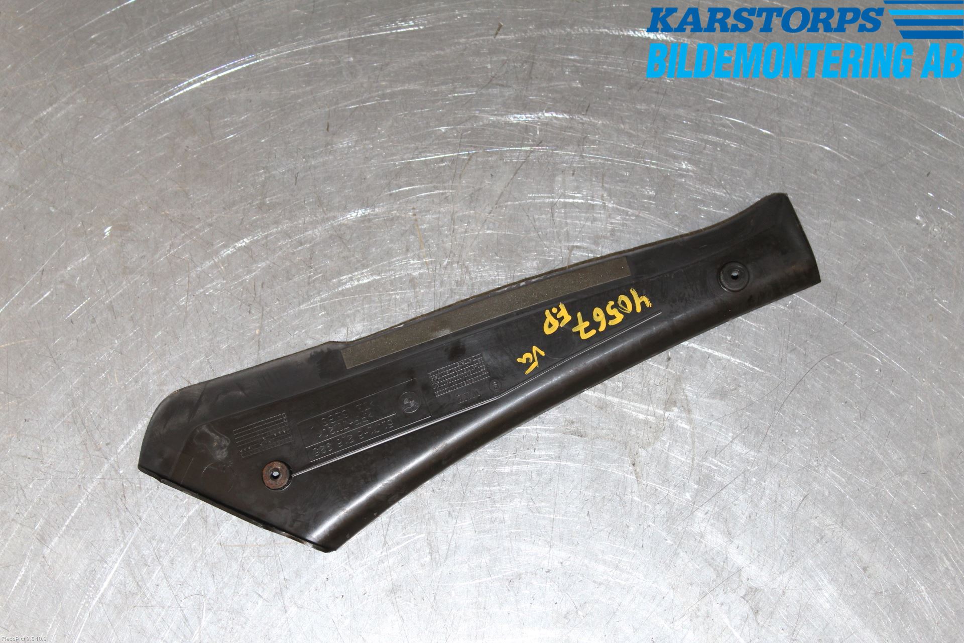 BMW 5 E39 95-04 Inrbagagerumklädsel-Golv