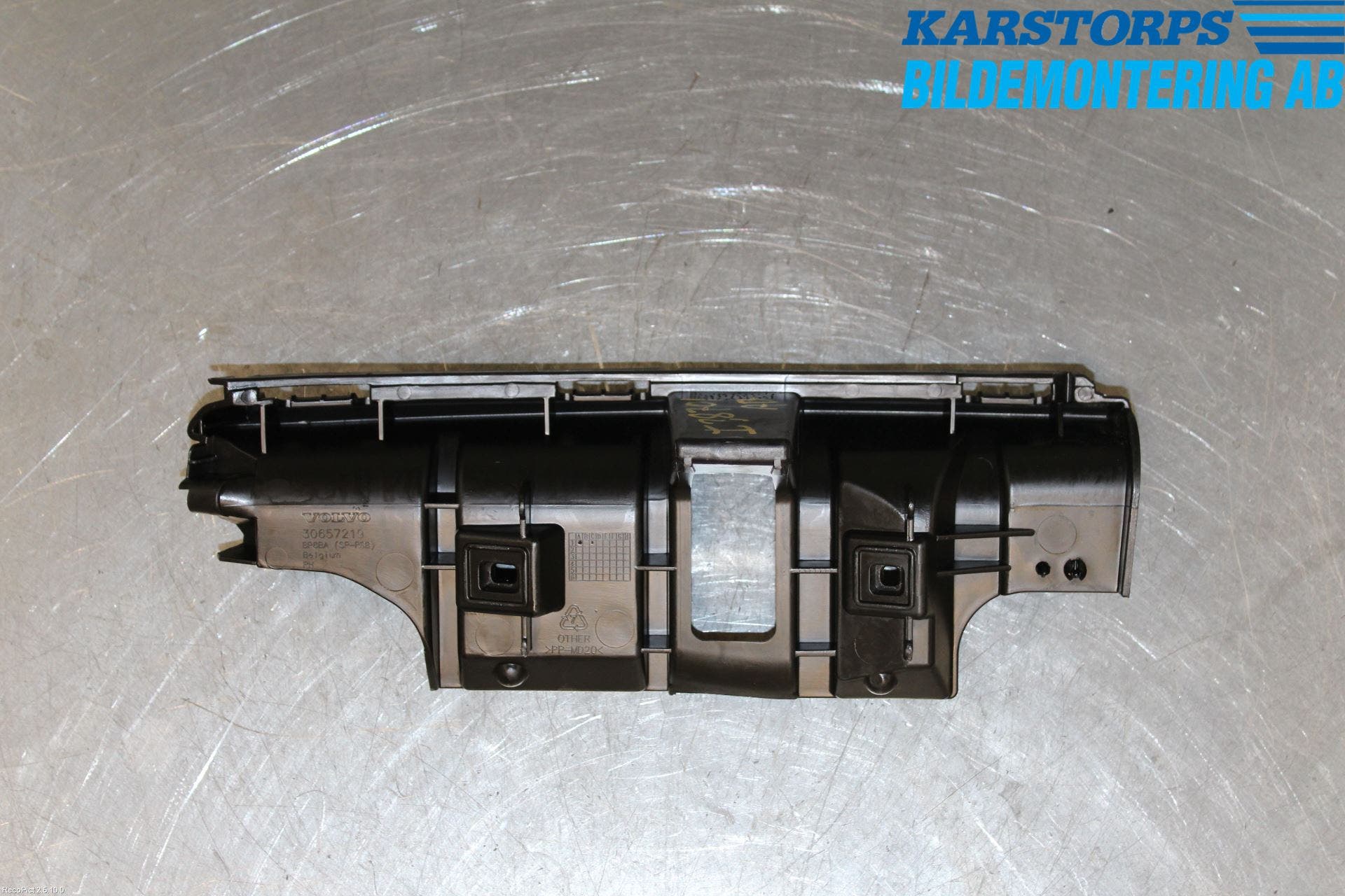 Volvo C30 10-13 Stötfångarfäste Bak Hö