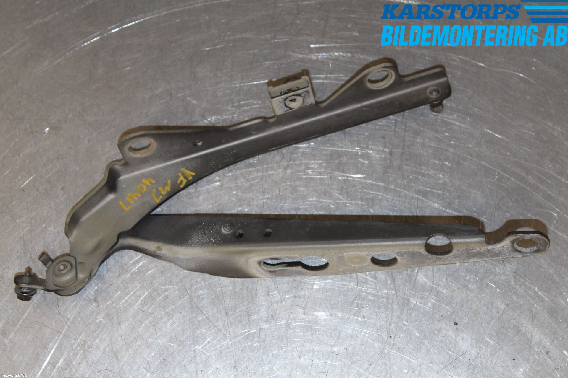 Volvo V70 00-04 Huvgångjärn