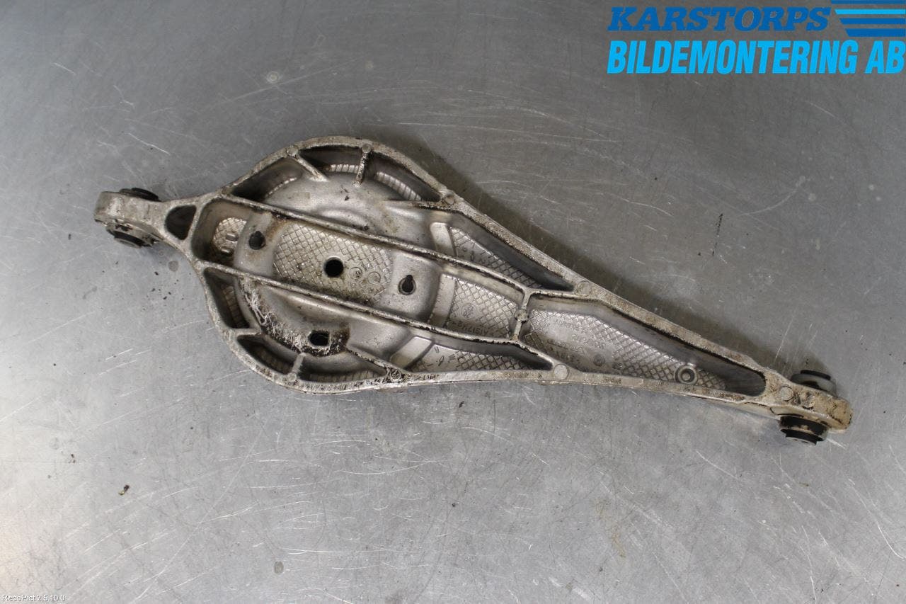 Volvo V60 11-13 Bärarm Bak Höger