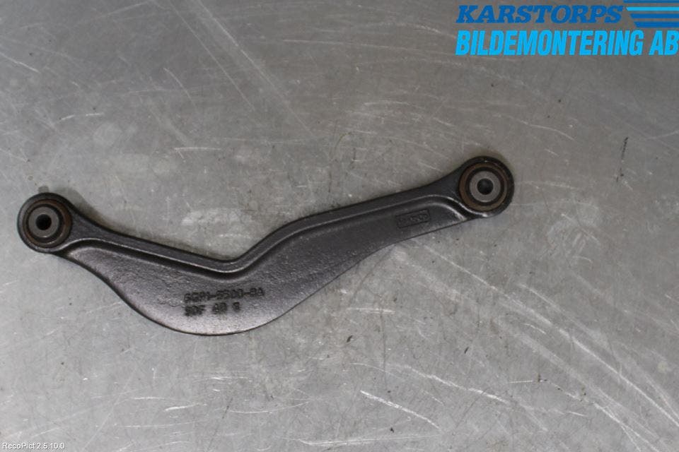 Volvo V60 11-13 Bärarm Bak Övre Höger