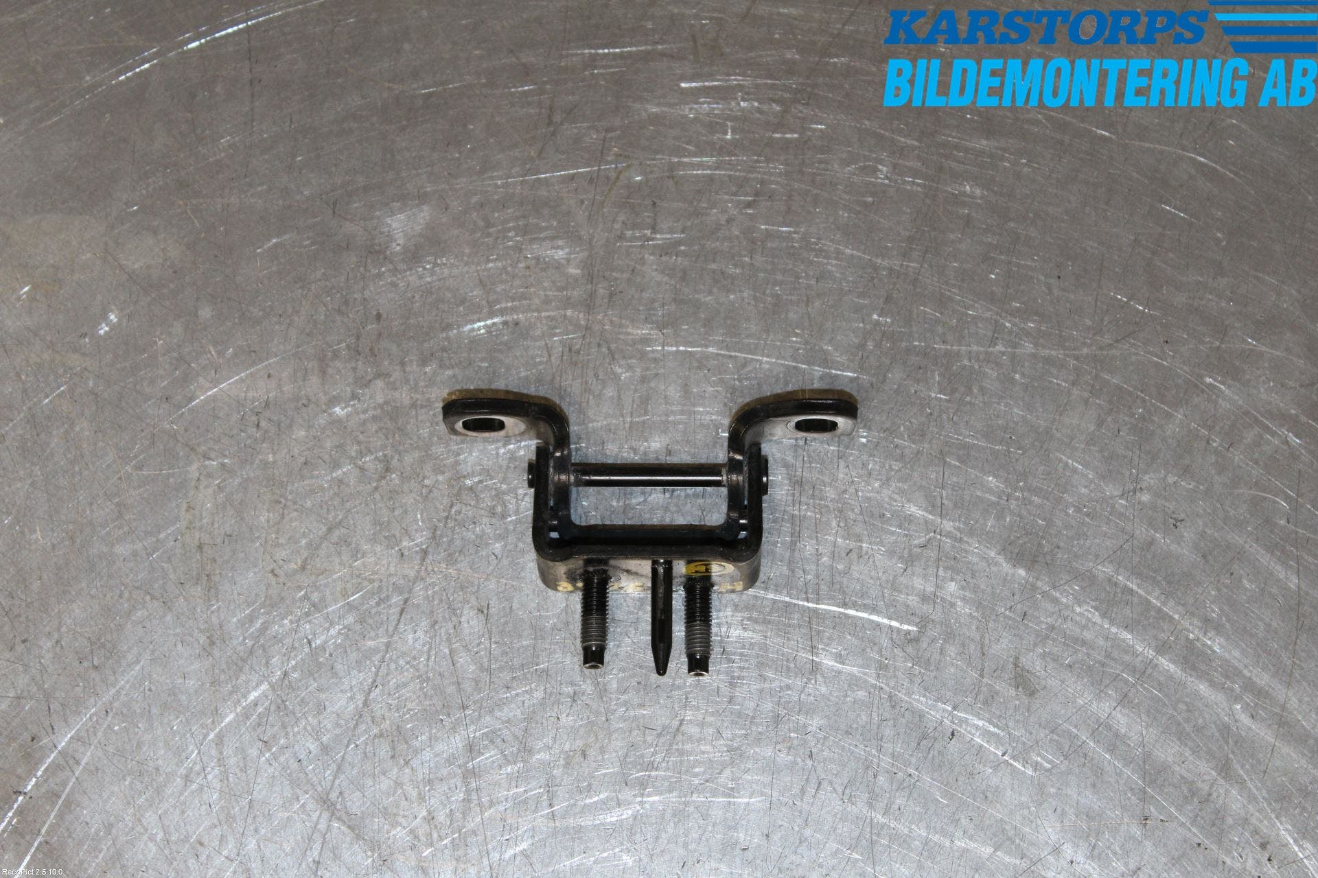 Volvo XC60 09-13 Bakluckegångjärn Hö