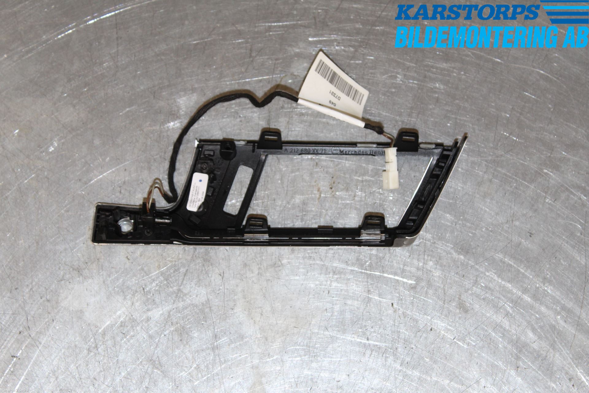 Mercedes-Benz MB E-KLASS (W212) 09-16 Instrumentbräda Inlägg-Dekorlist