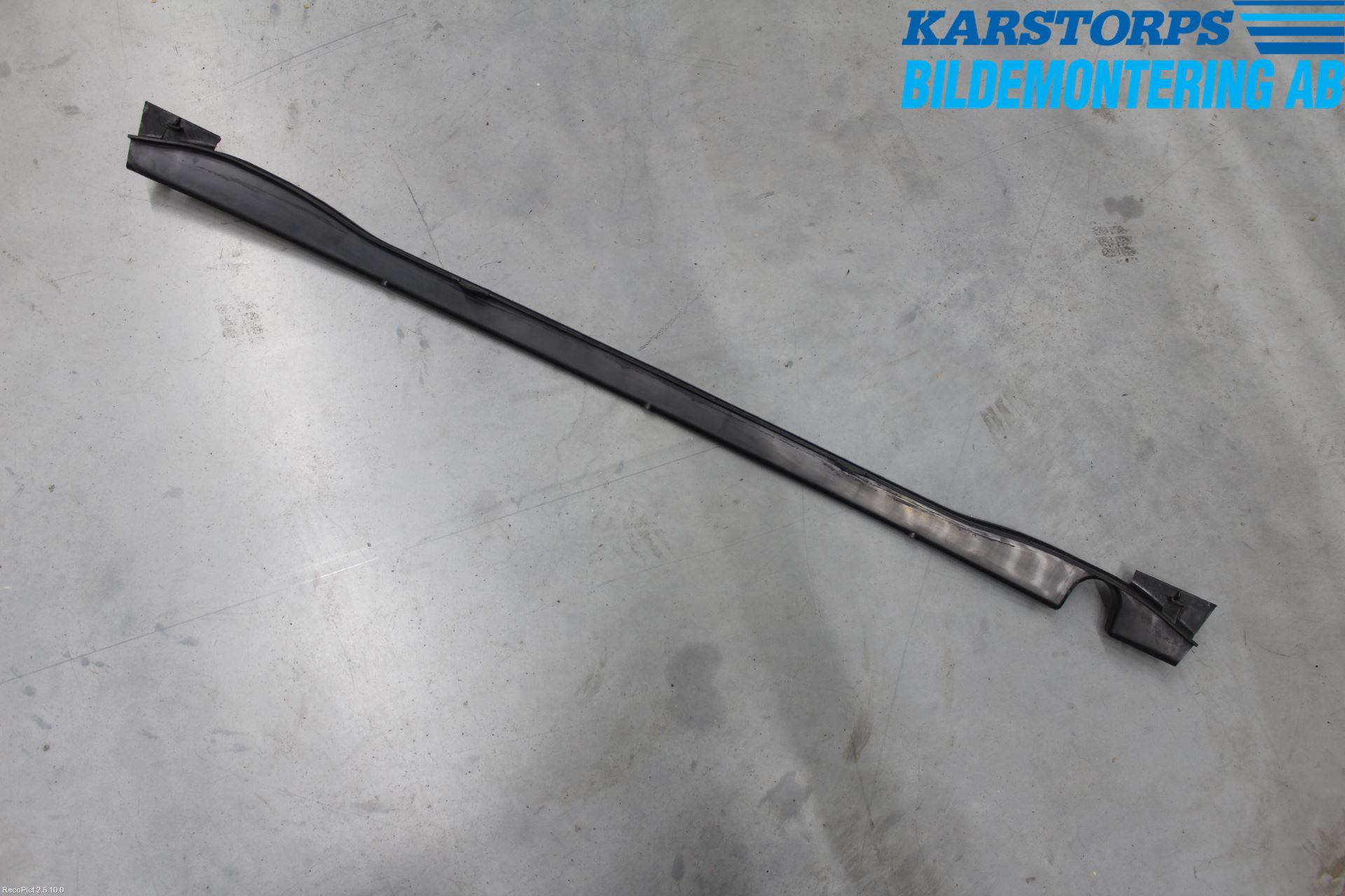 Volvo V70 08-13 Stötfsidostycke Mellanlägg