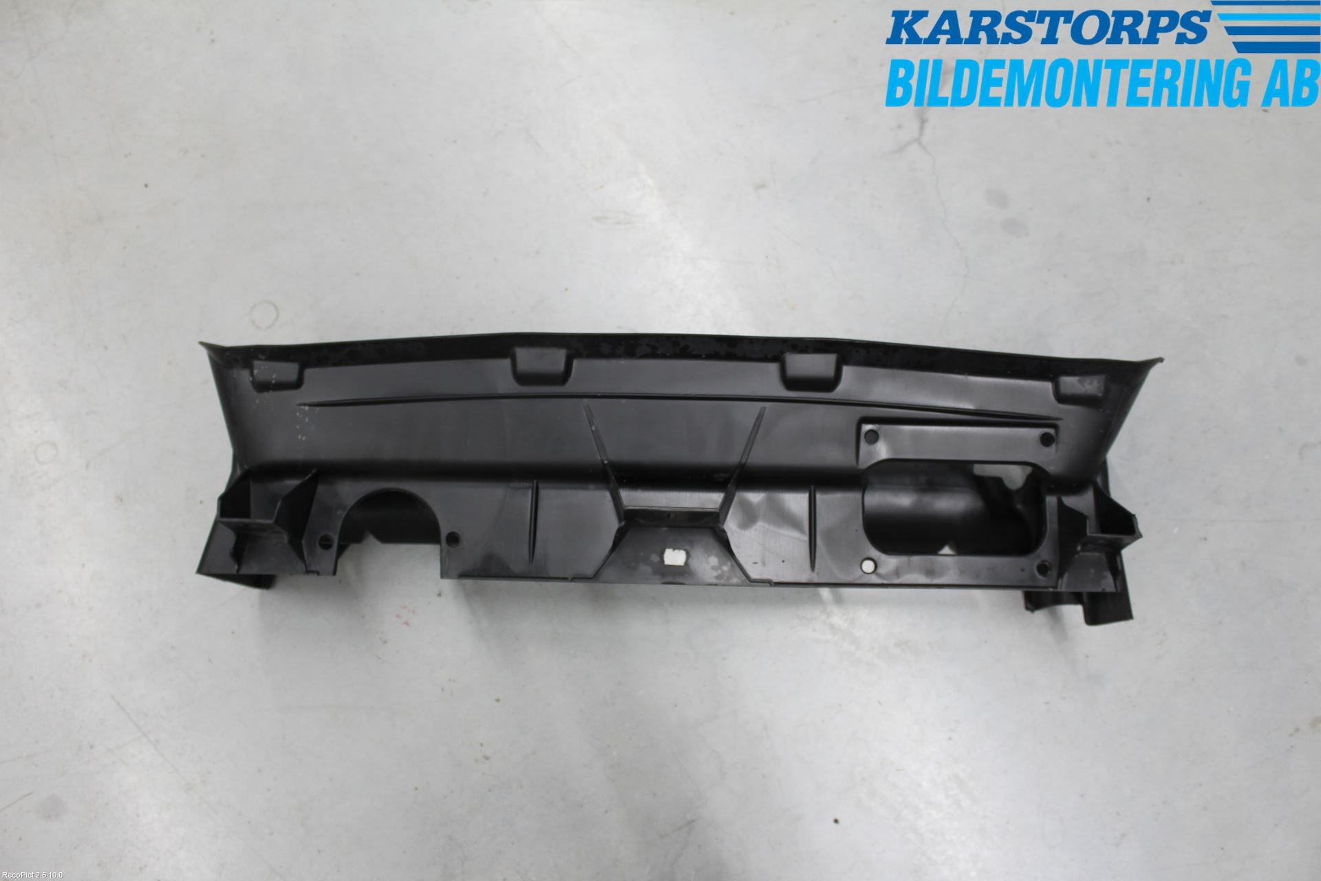 Volvo V50 04-07 Deflektor Plåt-Plast Kylning