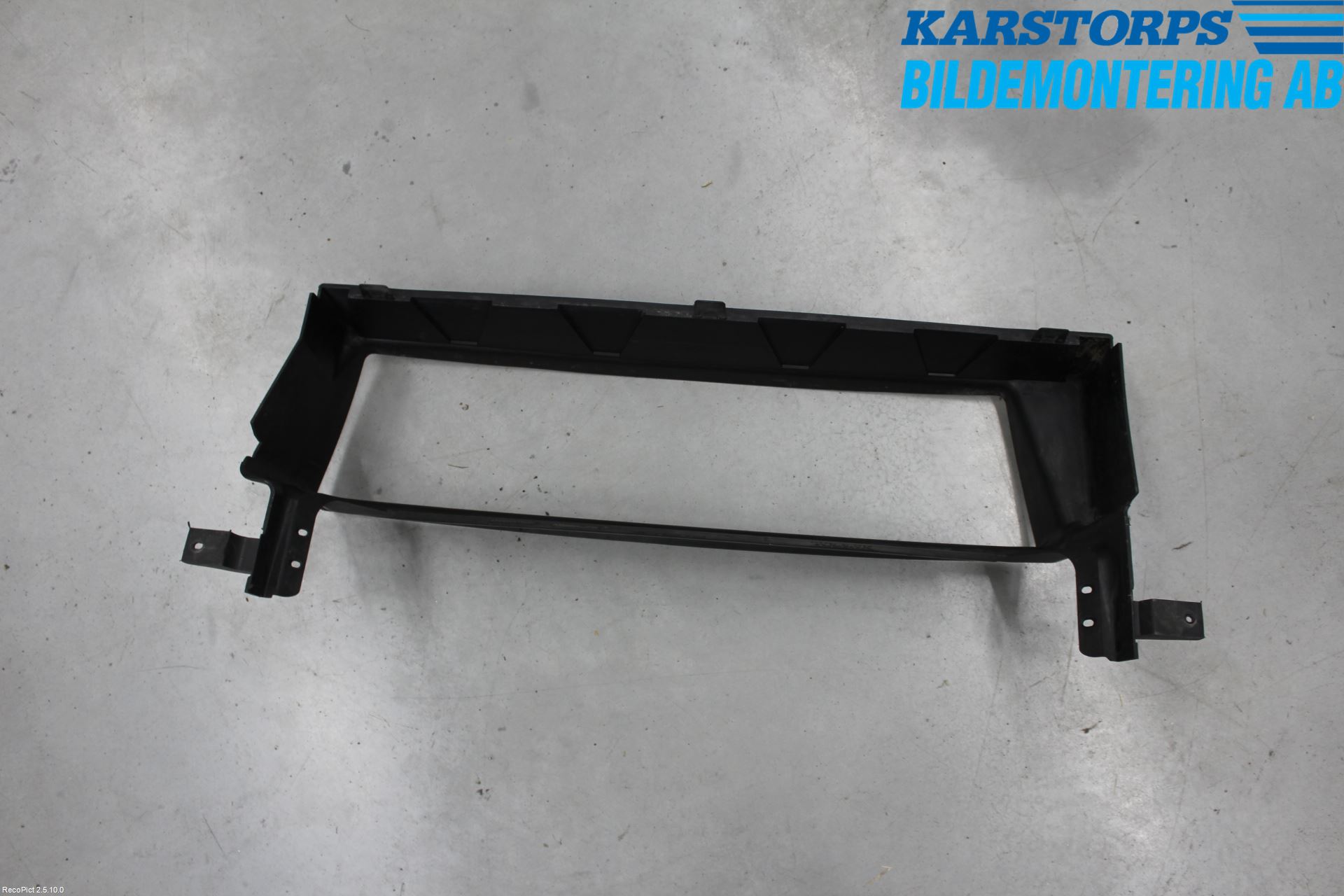 Volvo V50 04-07 Deflektor Plåt-Plast Kylning
