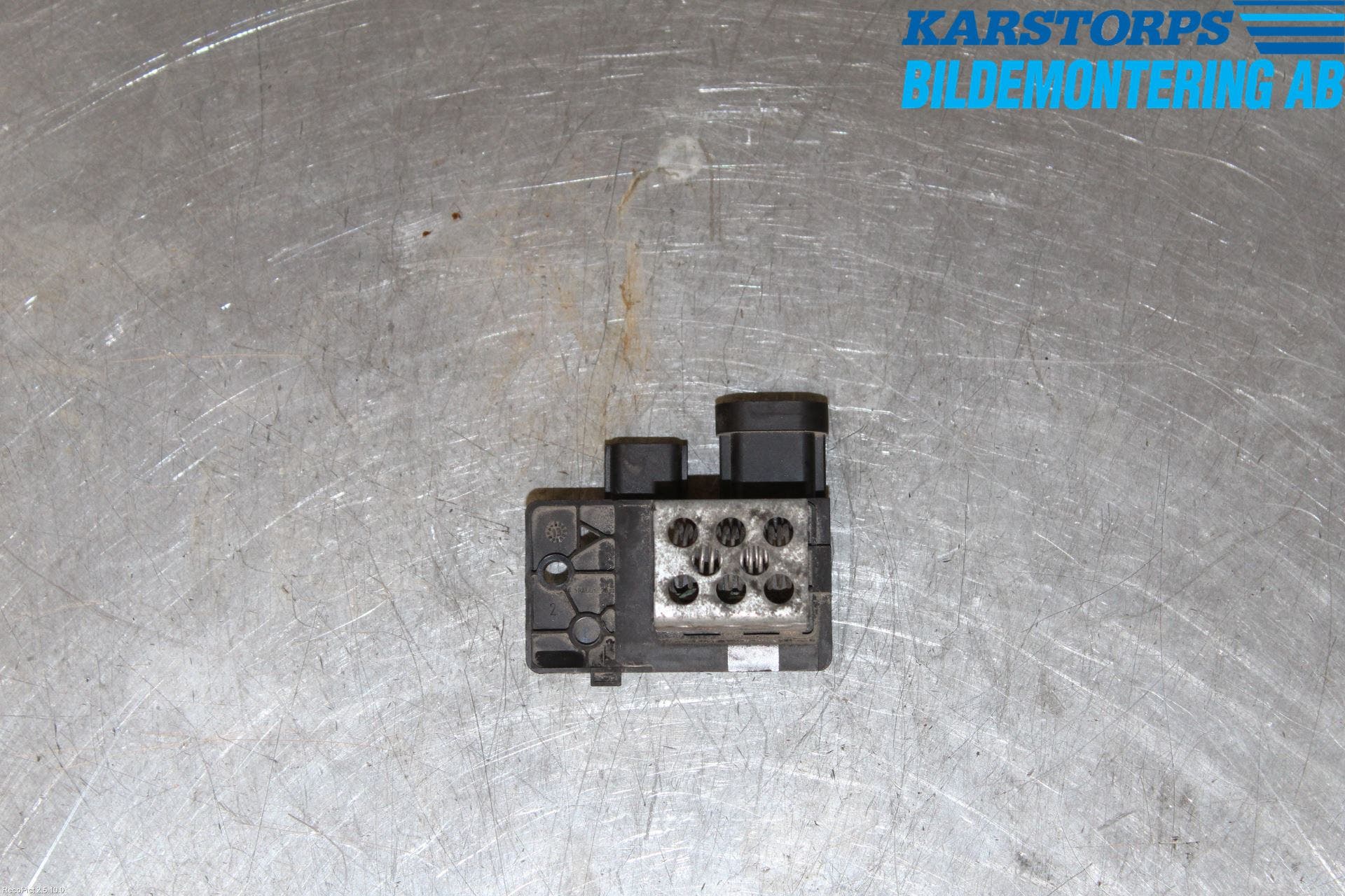 Dacia DOKKER 13- Kylfläktsmotstånd