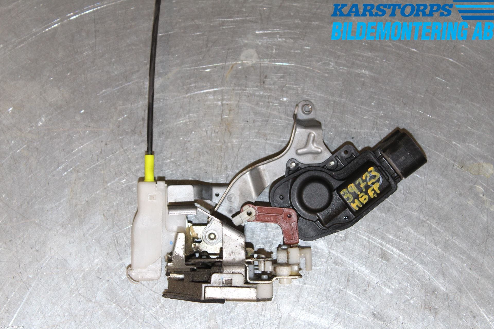 Toyota AYGO 06-14 Låskista-Dörrlås