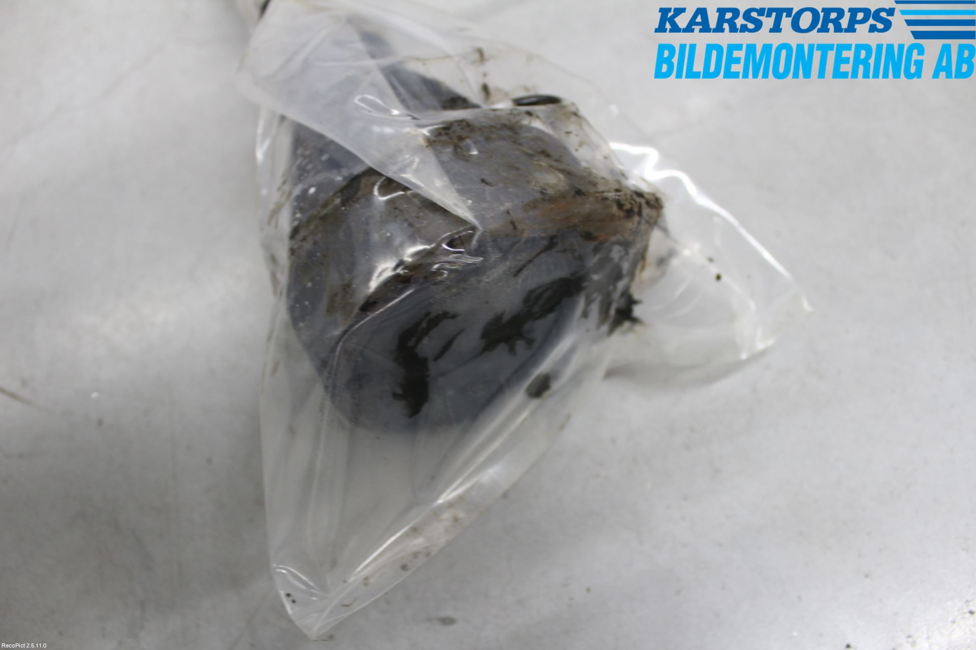 Volkswagen VW PASSAT 05-11 Drivaxel Bak Vänster