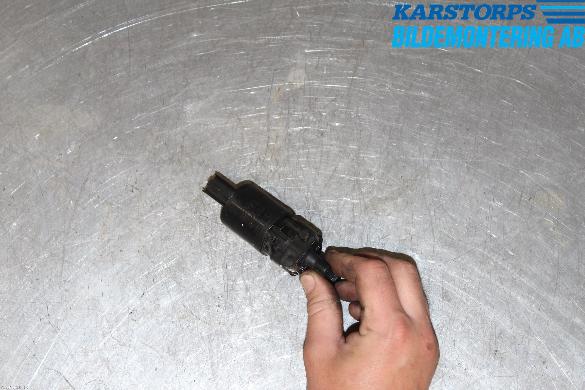 Dacia DOKKER 13- Spolarpump Vindruta