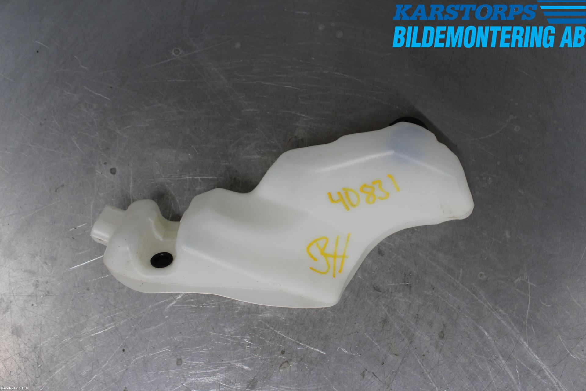 Dacia DOKKER 13- Spolartank Vindruta