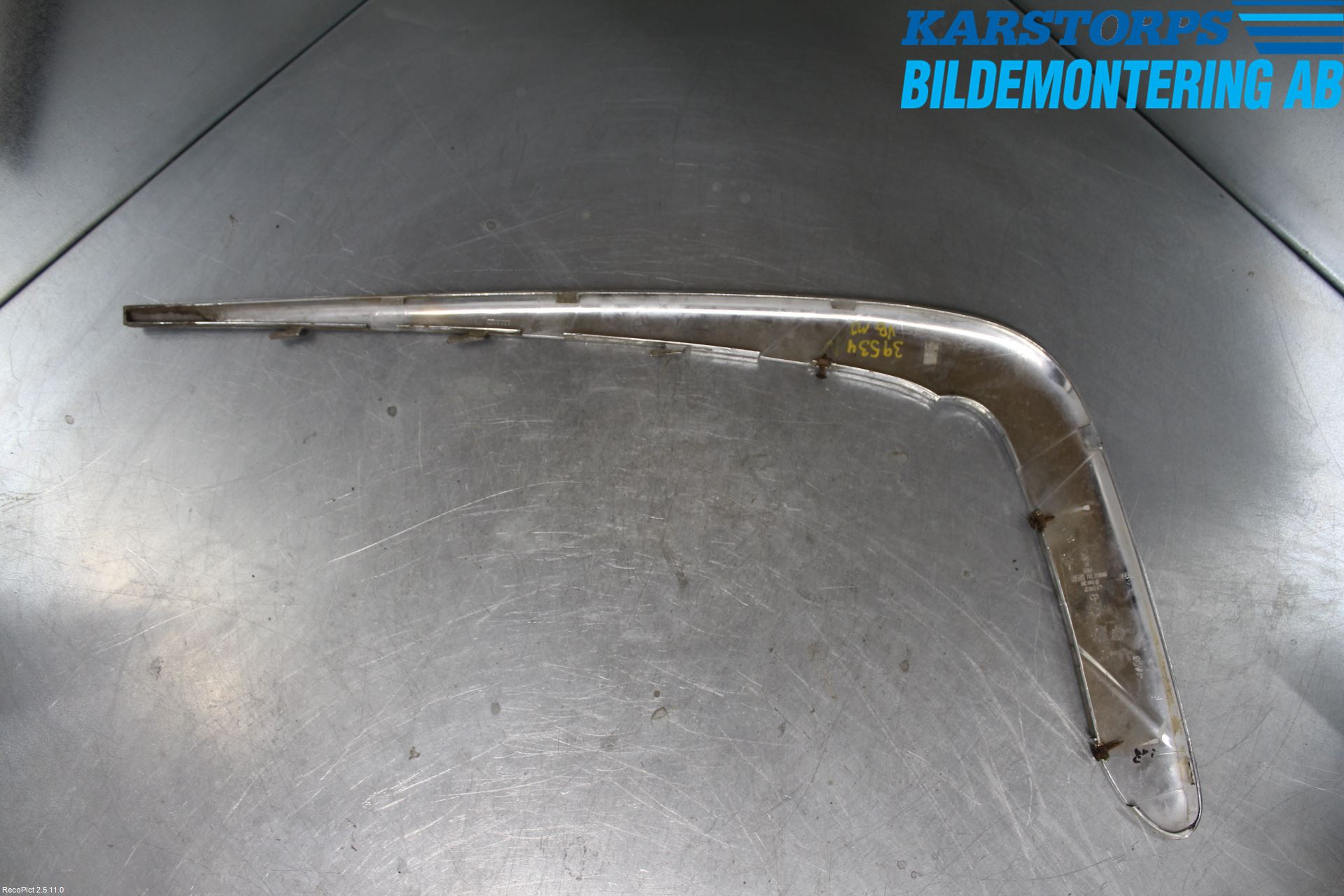 Jaguar XJ X308        98-02 Stötfångarlist Bak