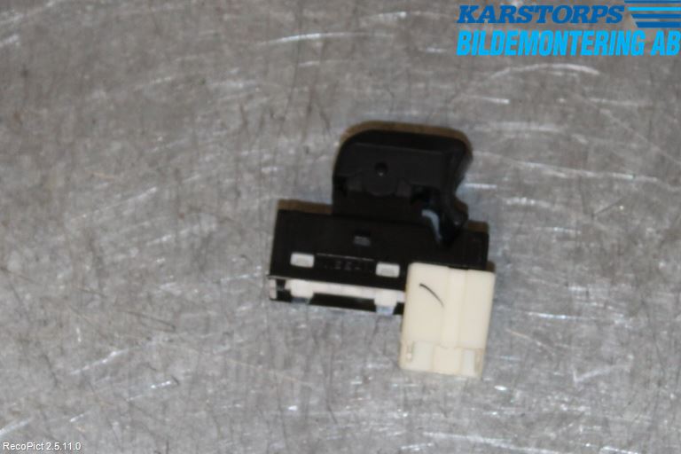 Nissan MICRA 11-16 Strömställare Elhiss