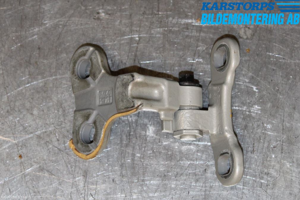 Volvo V50 08-12 Dörrgångjärn