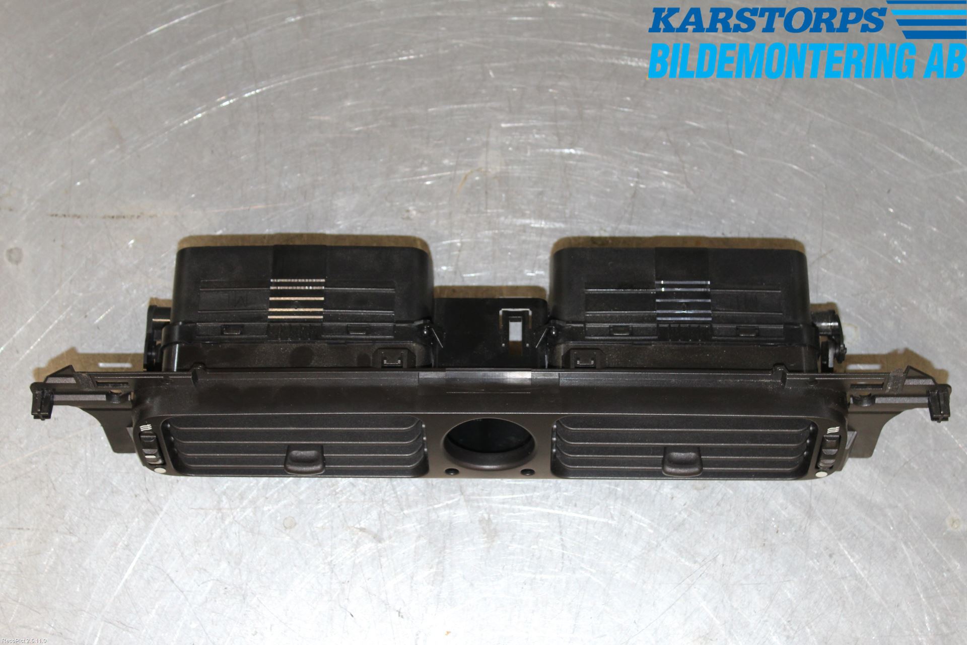 Jaguar XJ X308        98-02 Defrosterkanal-Munstycke