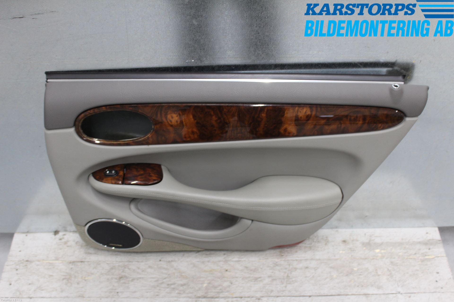 Jaguar XJ X308        98-02 Dörrklädsel Hö