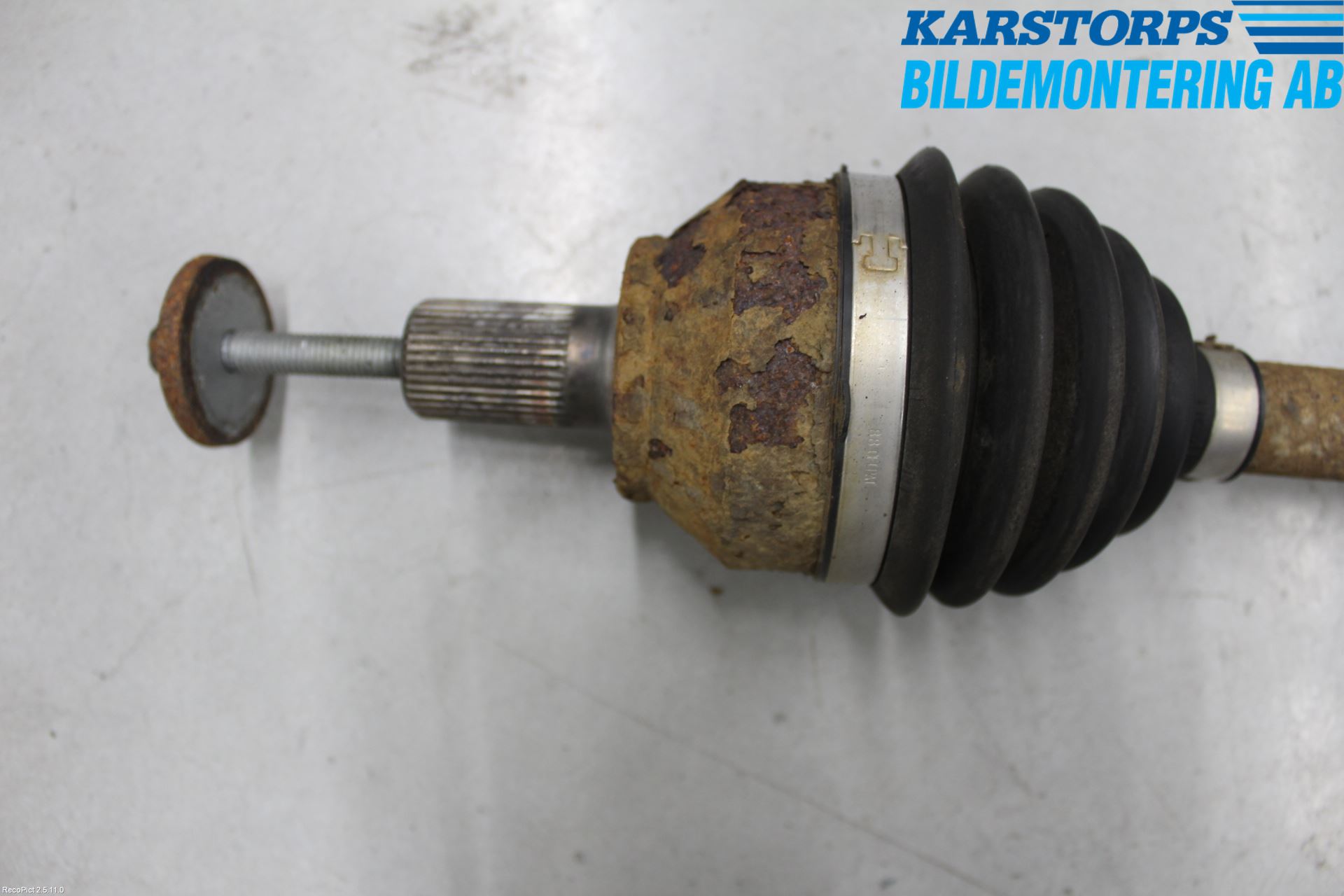 Volvo V50 08-12 Drivaxel Fram Vänster