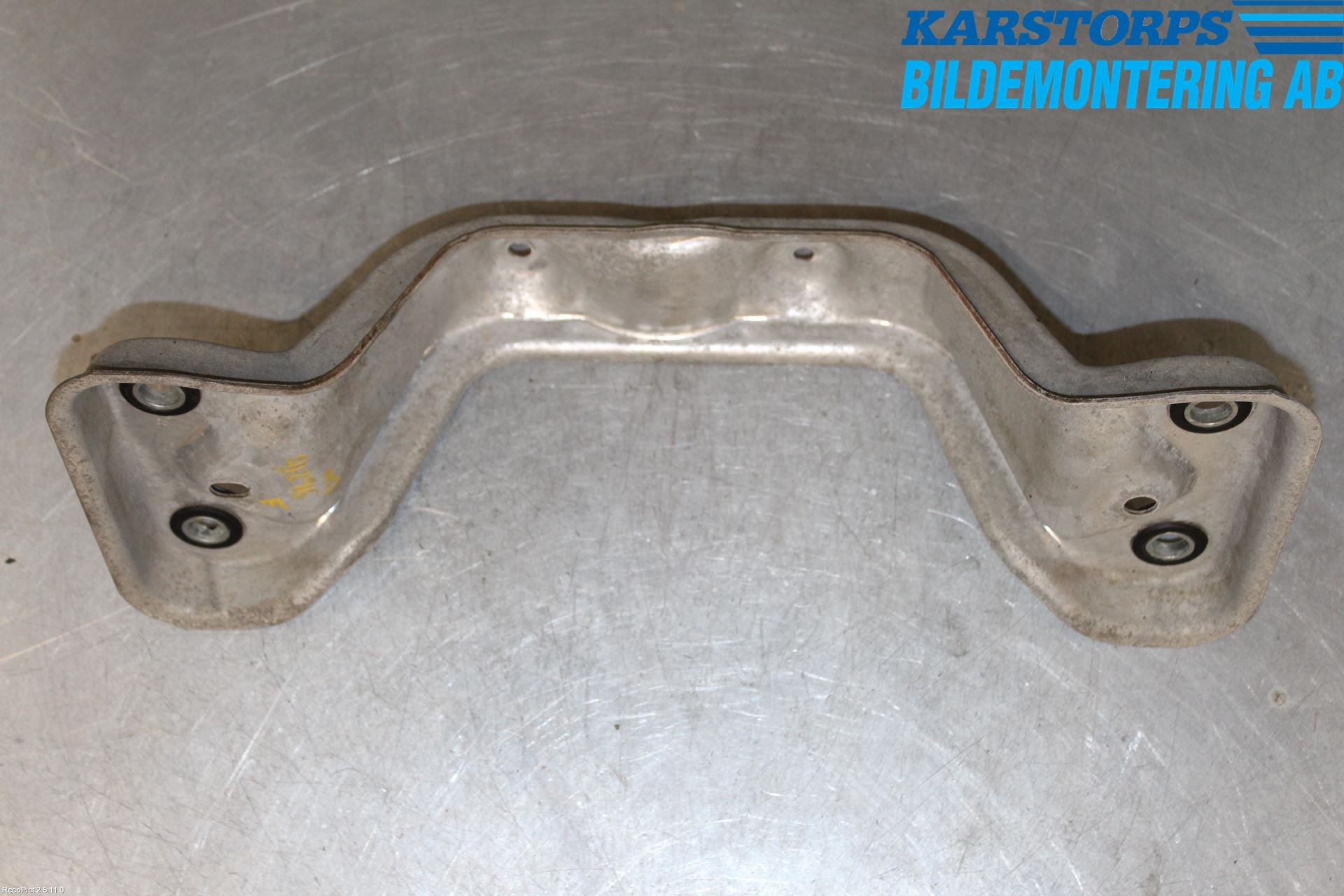 Volvo XC60 14-17 Mellanaxel Balk