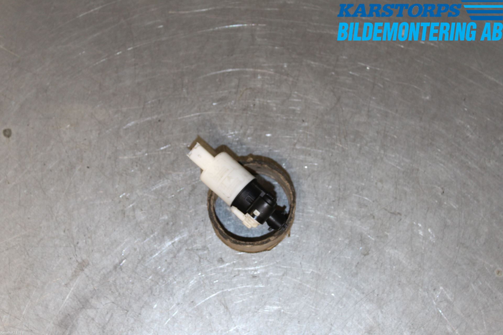 Renault TRAFIC   02-14 Spolarpump Vindruta