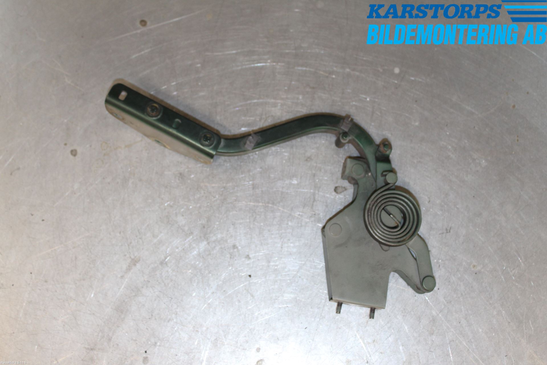 MG TF Bakluckegångjärn Vä