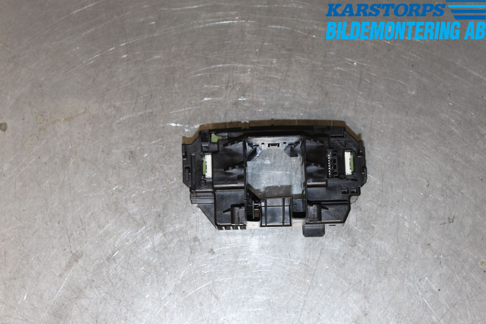 Volvo XC70 08-13 Spakcentral