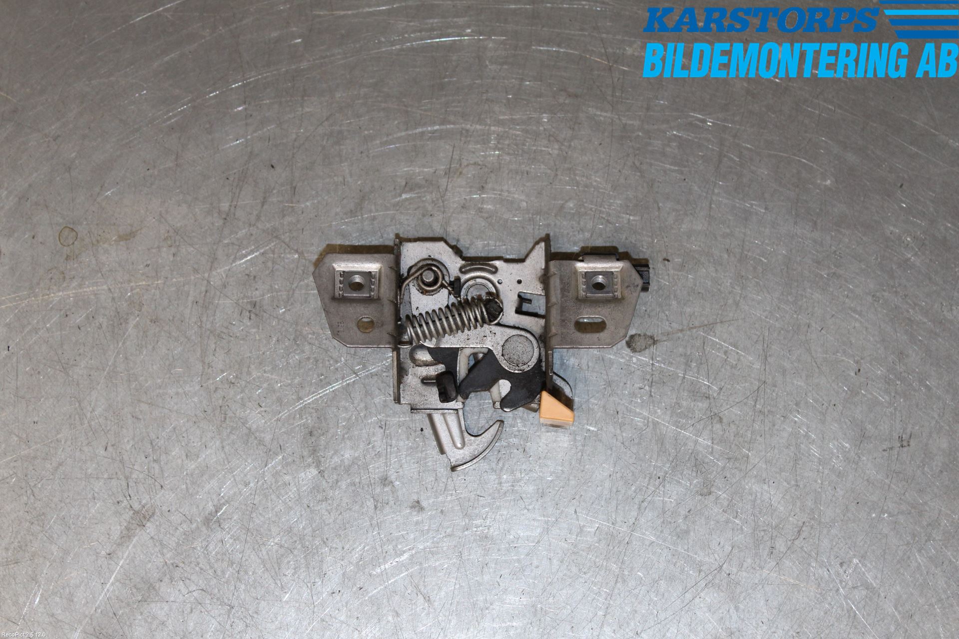 Volvo V50 04-07 Huvlås