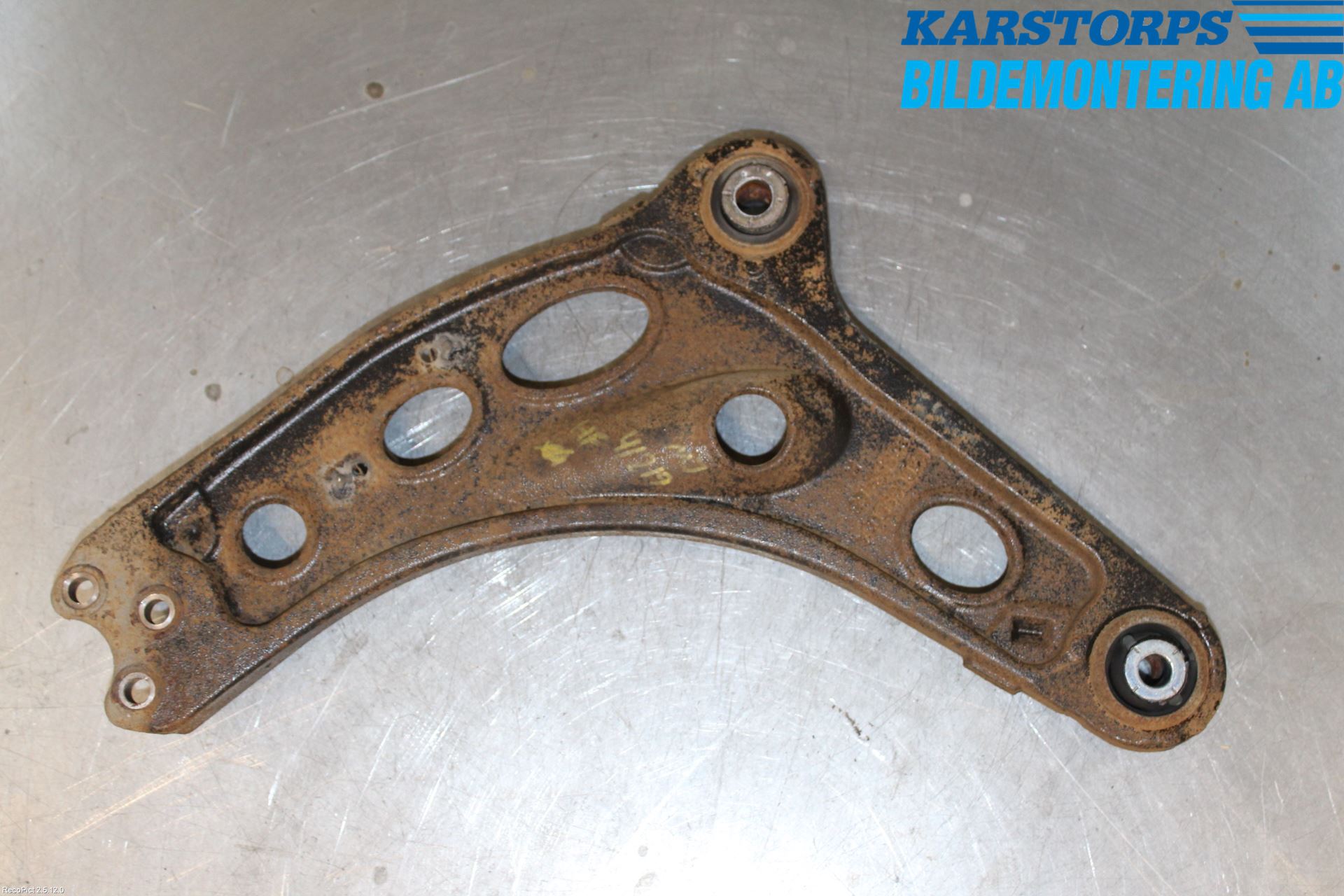 Renault TRAFIC   02-14 Bärarm Fram Undre Hö