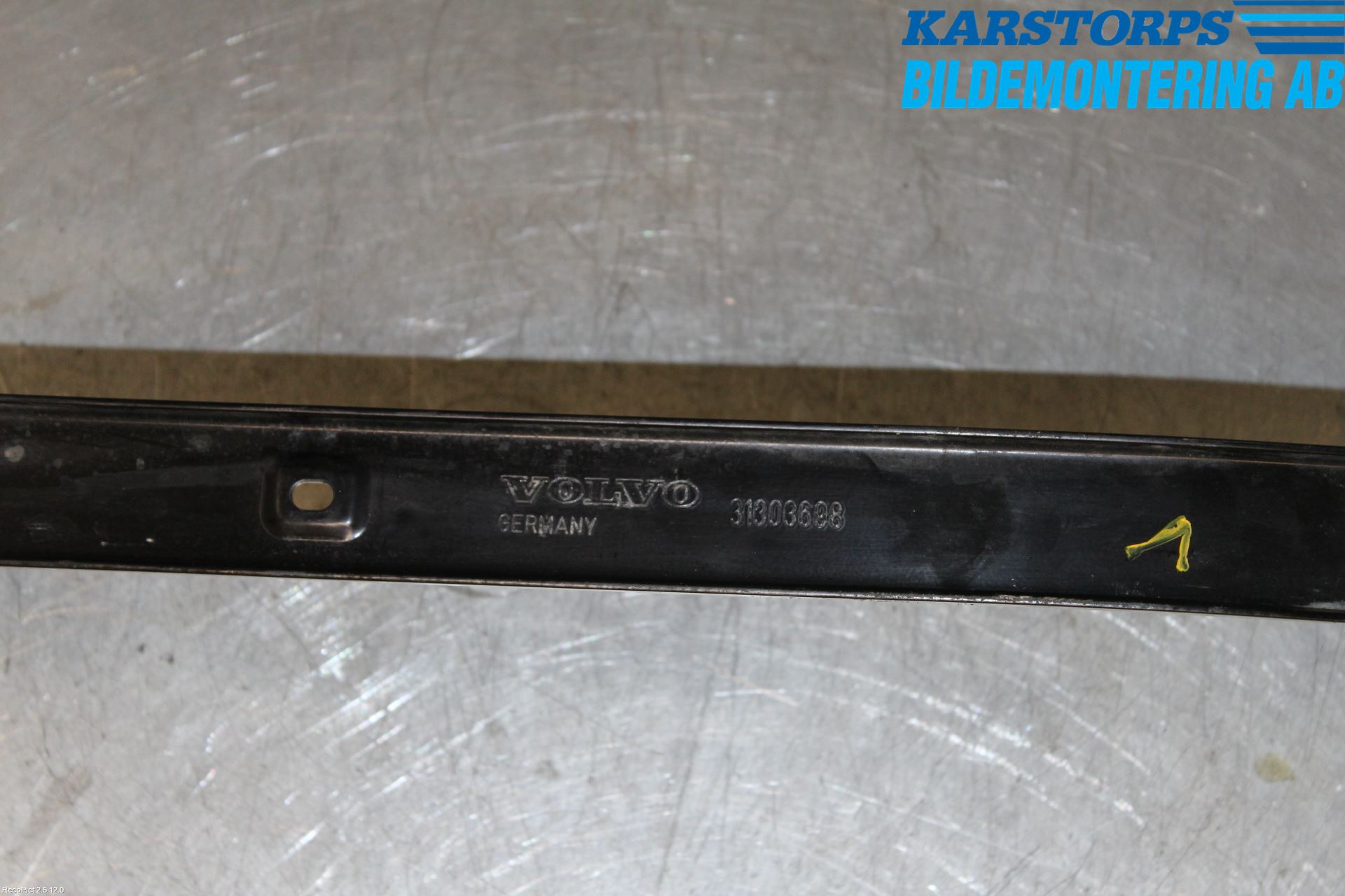 Volvo XC60 14-17 Bränsletanksband