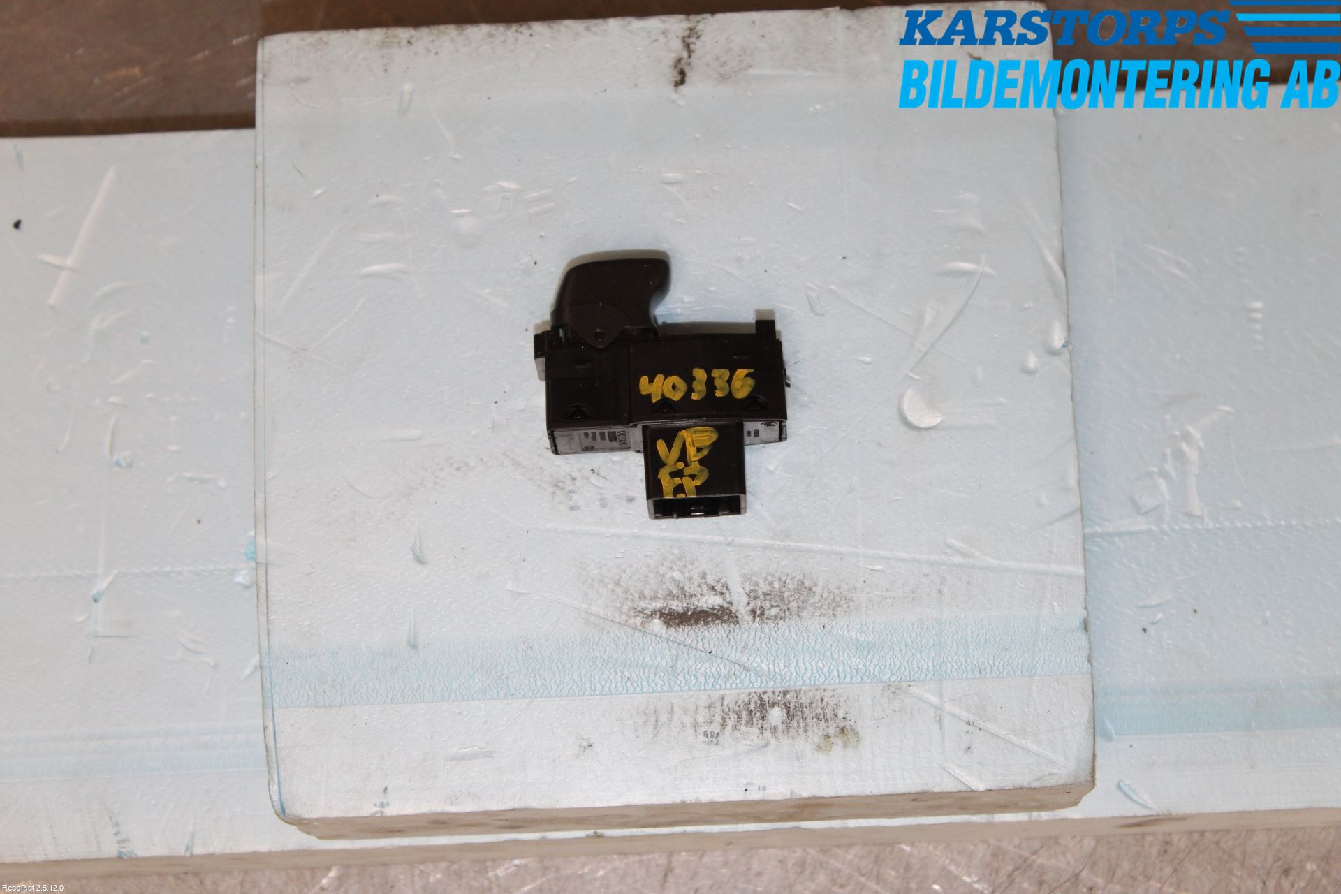 Volvo V70 05-08 Strömställare Elhiss