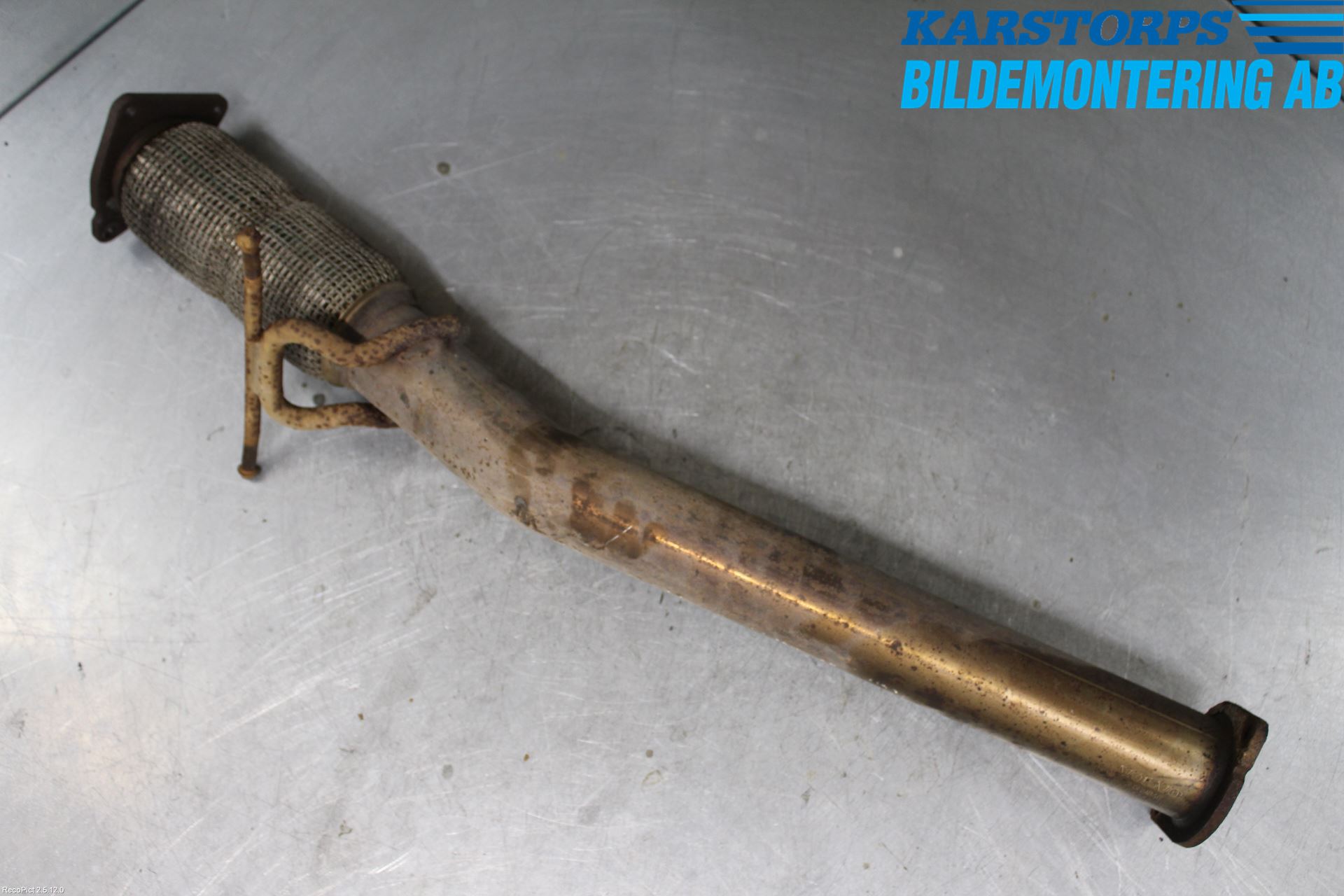 Volvo XC70 14-16 Avgas Främre Rör