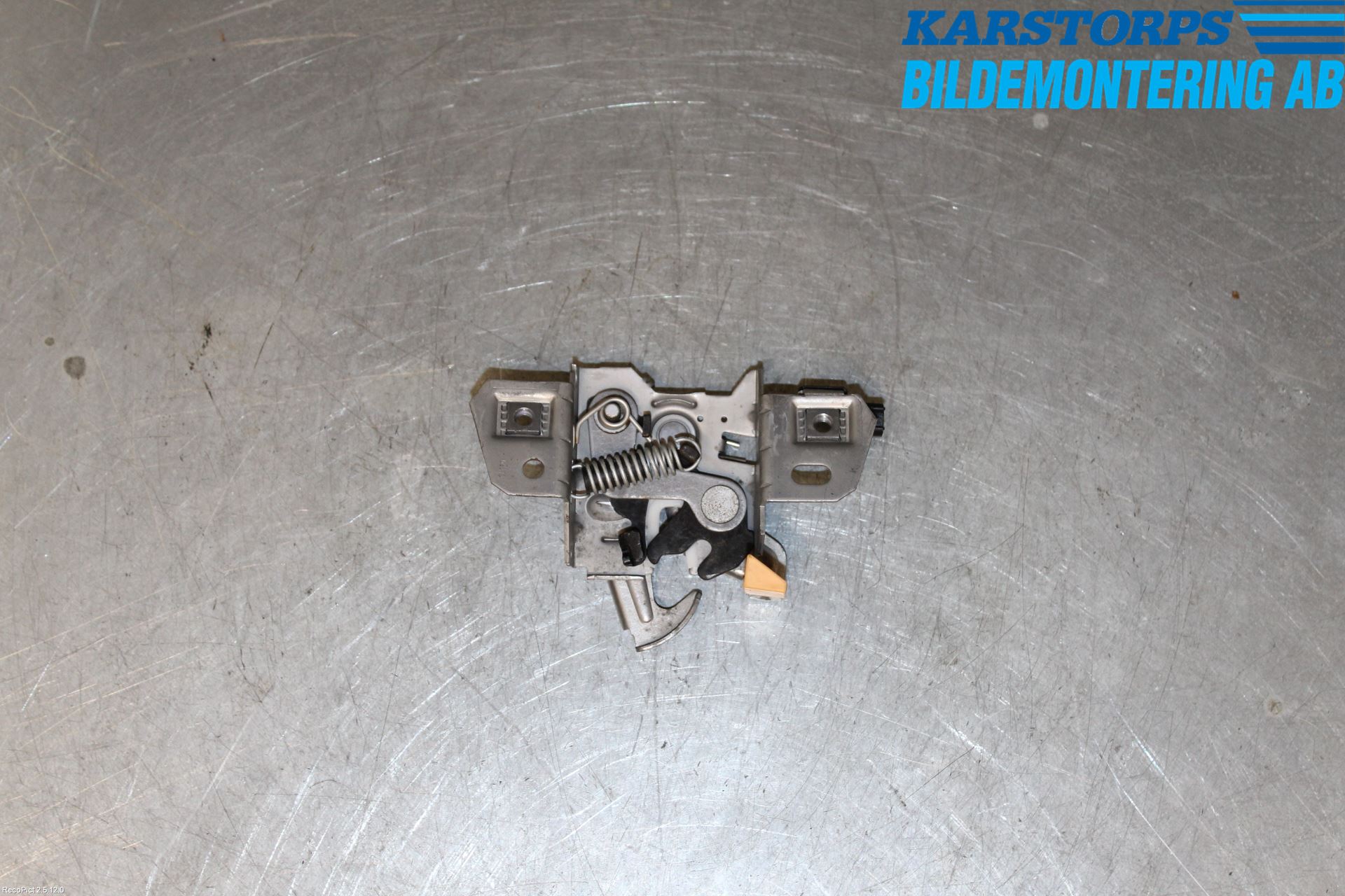 Volvo V50 08-12 Huvlås