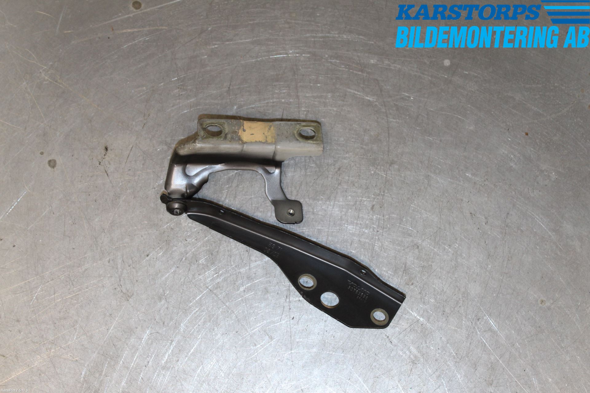 Volvo V50 08-12 Huvgångjärn