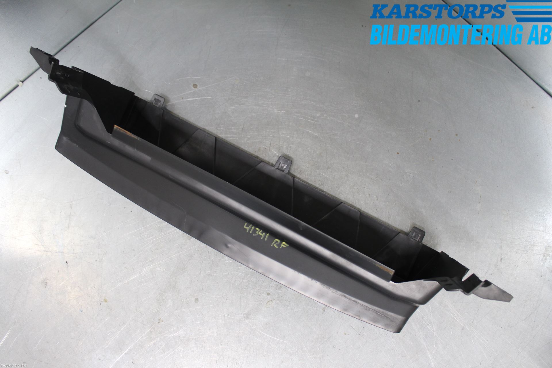 Volvo V50 08-12 Deflektor Plåt-Plast Kylning